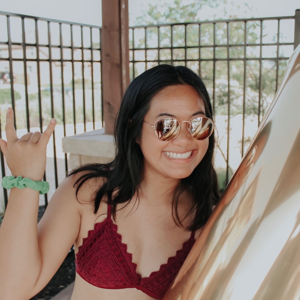 Meet your Posher, Christina